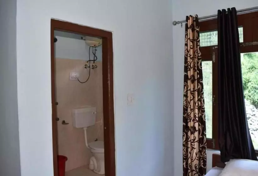 Aamiaismajoitus (B&B) Surat, Barot