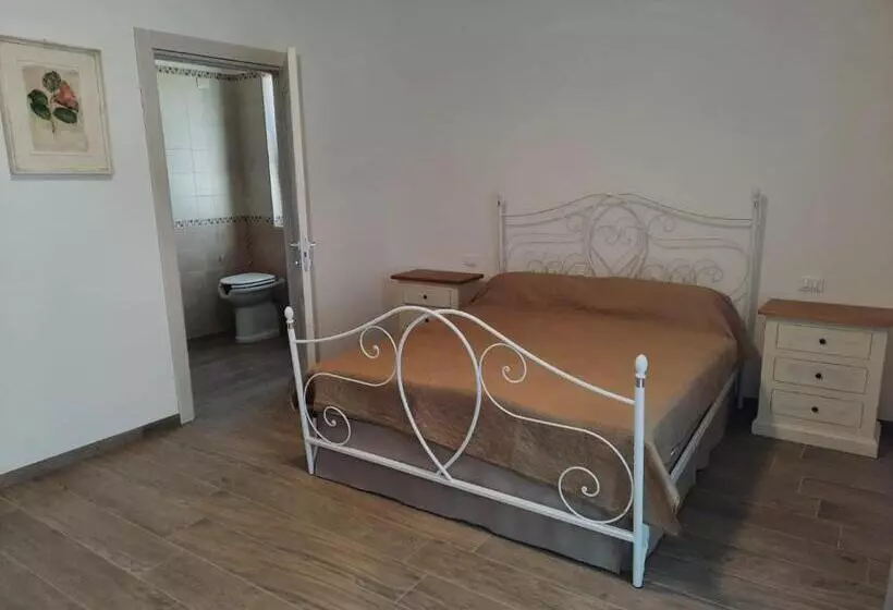 Hotelli Agriturismo Albero Del Miele
