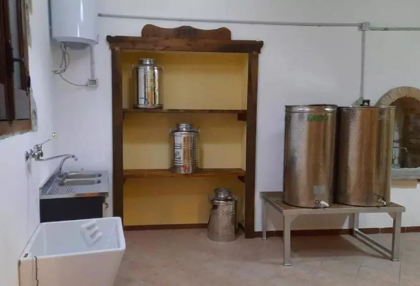 Hotelli Agriturismo Albero Del Miele