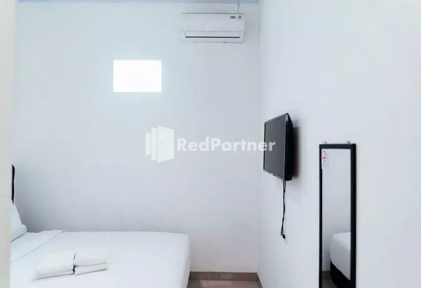 Hotelli Aksara Homestay Syariah Mitra Reddoorz