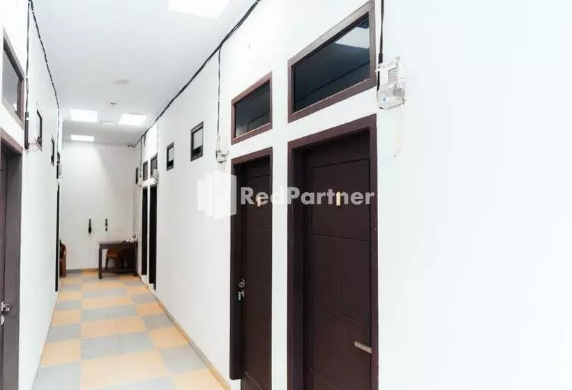 Hotelli Aksara Homestay Syariah Mitra Reddoorz