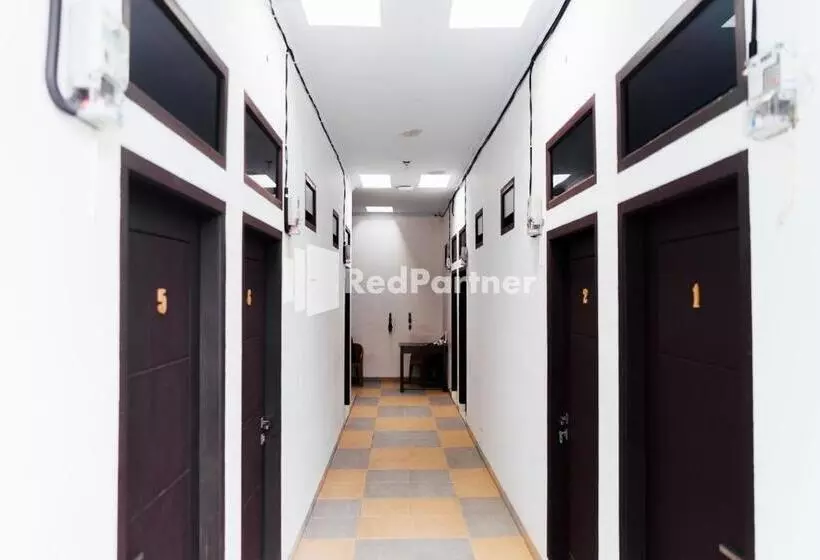 Hotelli Aksara Homestay Syariah Mitra Reddoorz