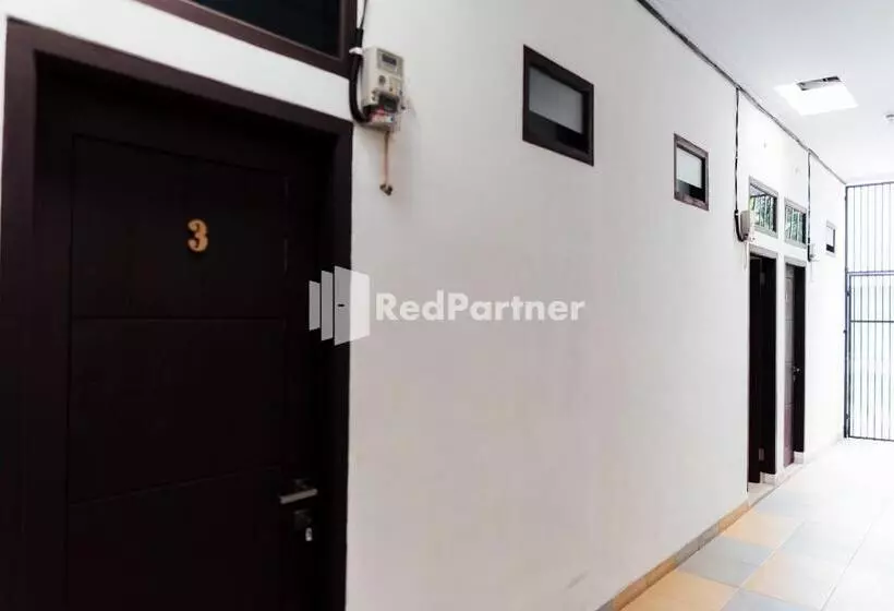 Hotelli Aksara Homestay Syariah Mitra Reddoorz