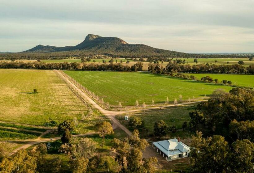 호텔 Avalon Farm Stay