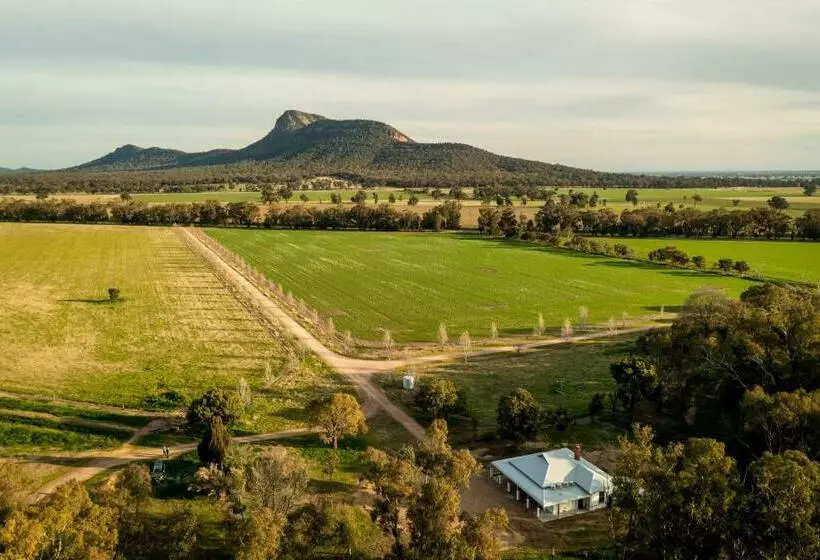 Hotelli Avalon Farm Stay
