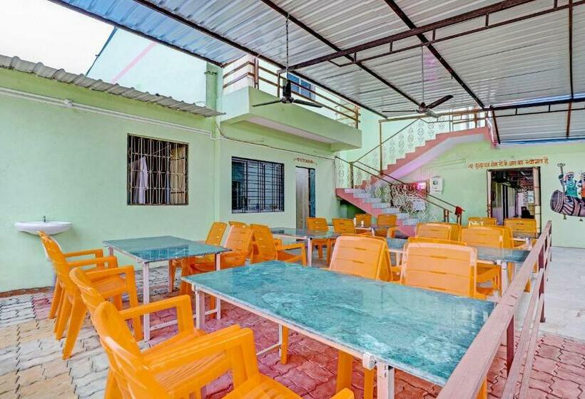 Hôtel Collection O 81352 Vrindavan Moca