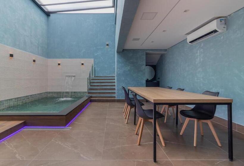 ホテル Drops Vale Dos Sinos