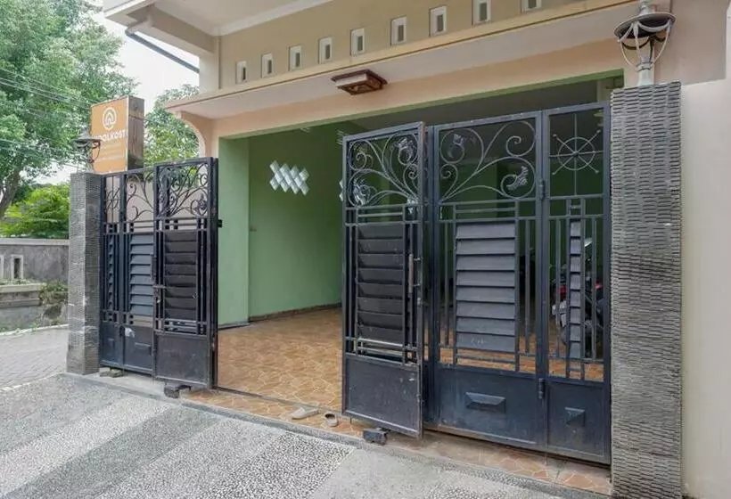 Hotel Koolkost @ Majapahit Area Semarang