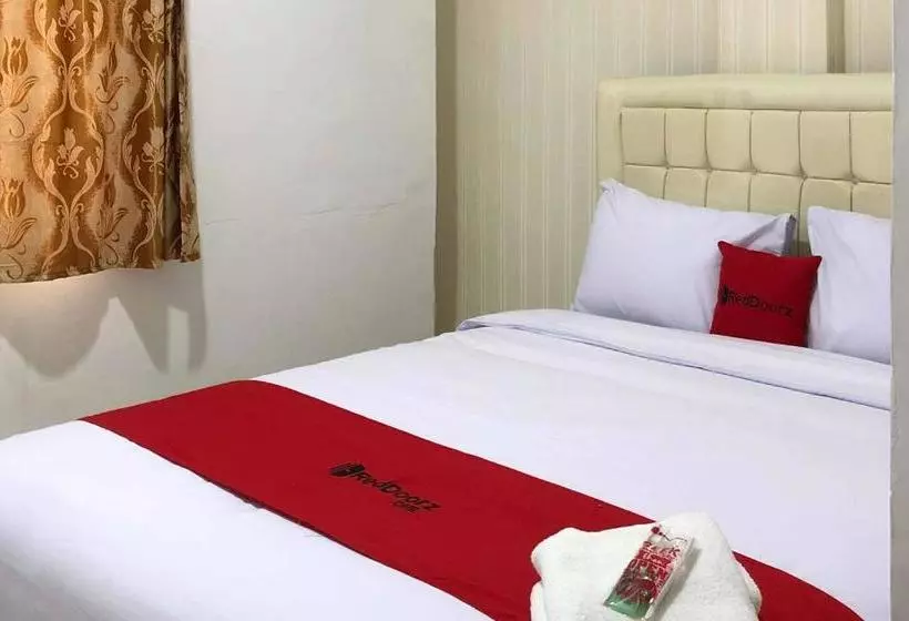 Hotelli Reddoorz @ Aksara Medan