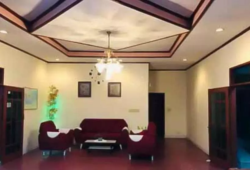 هتل Reddoorz @ Nantampukmas Sidikalang