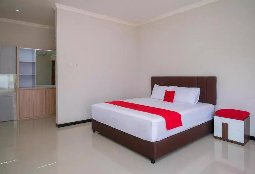 Hotelli Reddoorz Syariah Near Solo Paragon Mall 2
