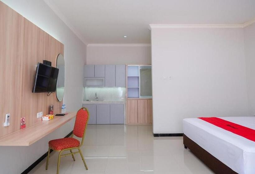 Otel Reddoorz Syariah Near Solo Paragon Mall 2