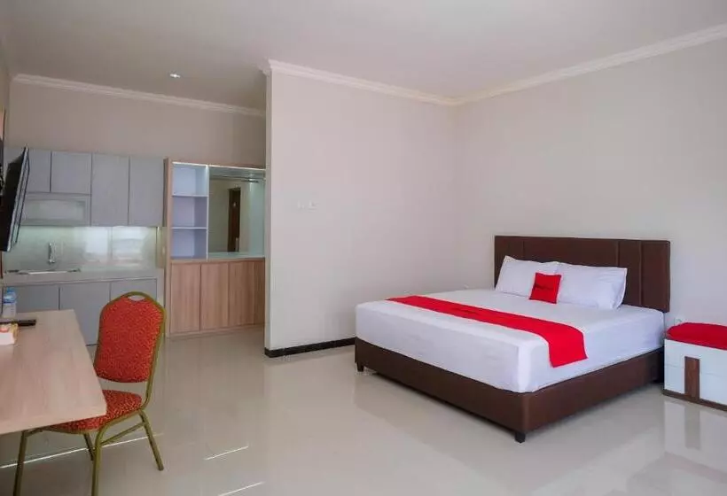 Hotelli Reddoorz Syariah Near Solo Paragon Mall 2