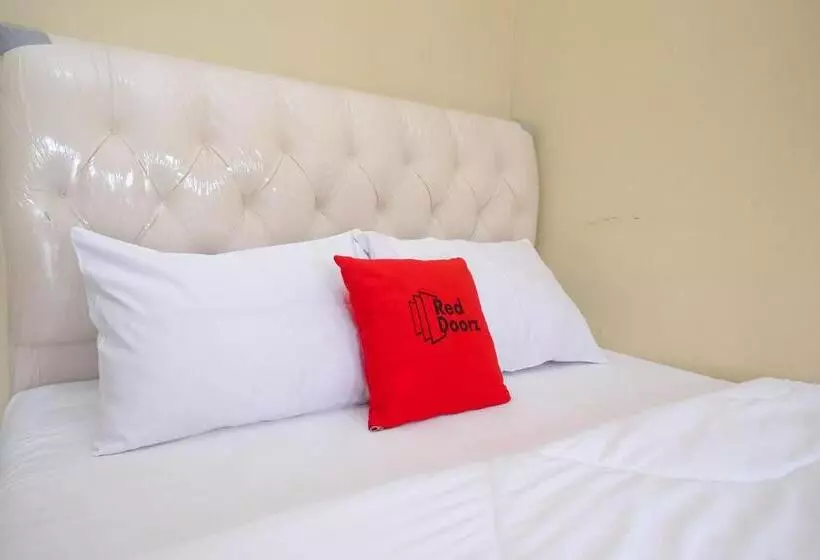 Hotelli Reddoorz Syariah Near Taman Rekreasi Kalianget Wonosobo