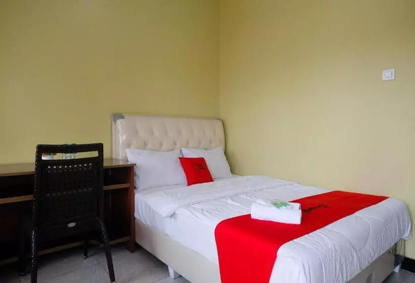 Hotelli Reddoorz Syariah Near Taman Rekreasi Kalianget Wonosobo