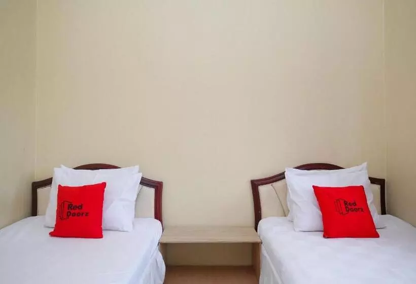 Hotelli Reddoorz Syariah Near Taman Rekreasi Kalianget Wonosobo