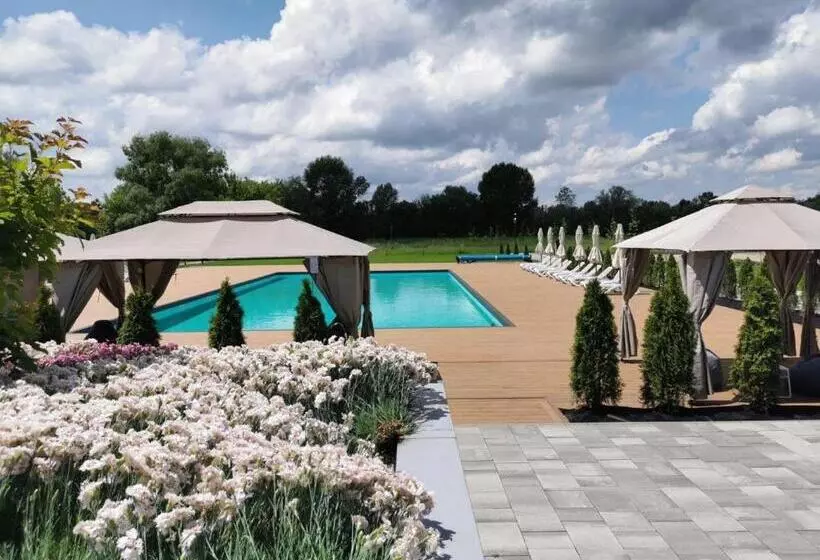 ホテル Shambala Wellness Club