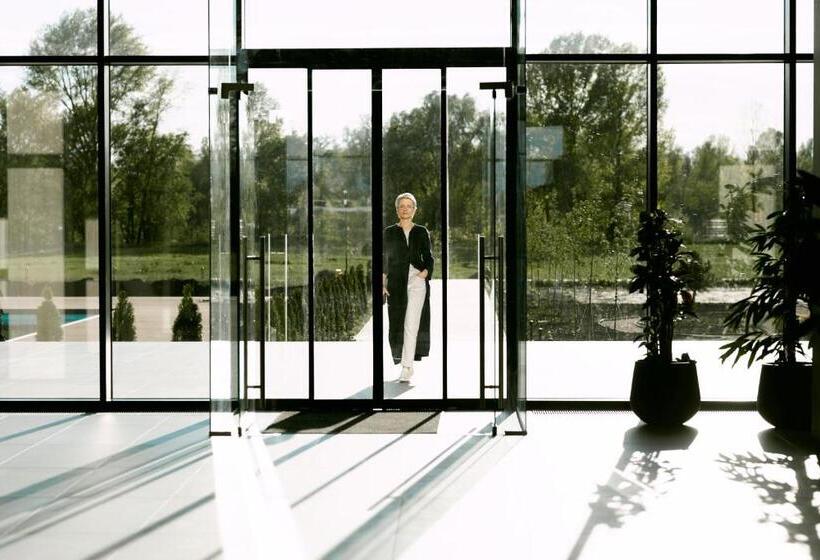 فندق Shambala Wellness Club