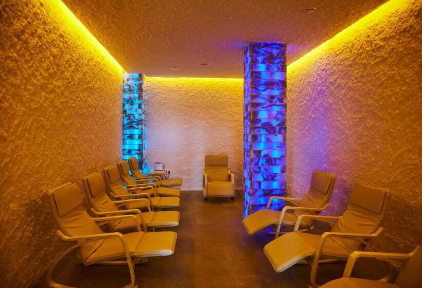 فندق Shambala Wellness Club