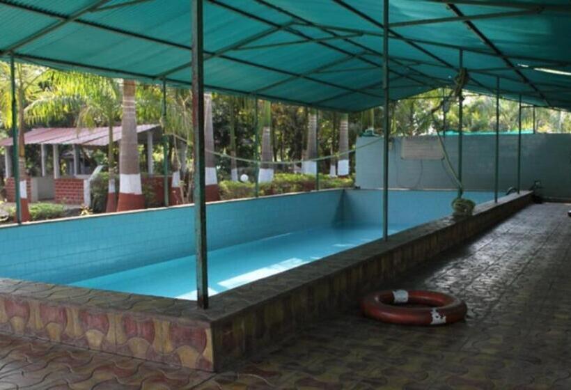 Nice Farm Resort Wada