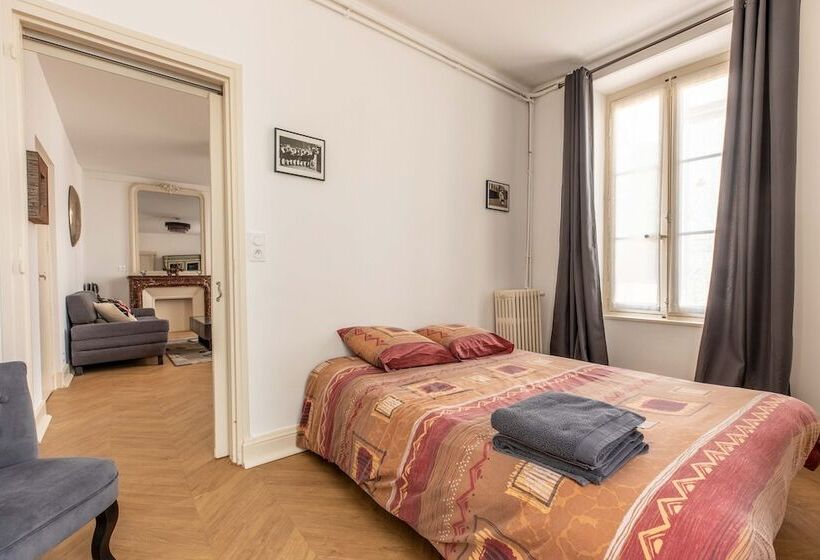 بنسيون Château De Charmeil  Vichy Chambres D Hôtes