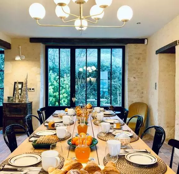 ペンション La Clef Des Champs 61