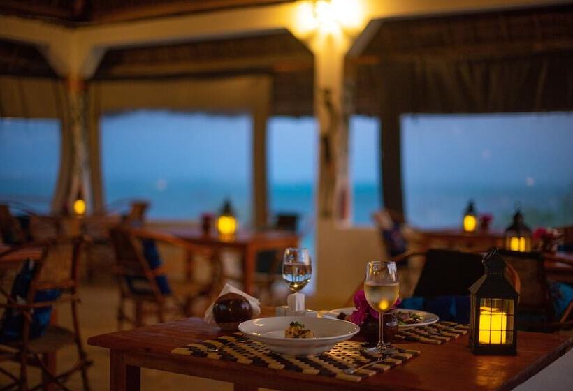 פנסיון Matemwe Rock Villas