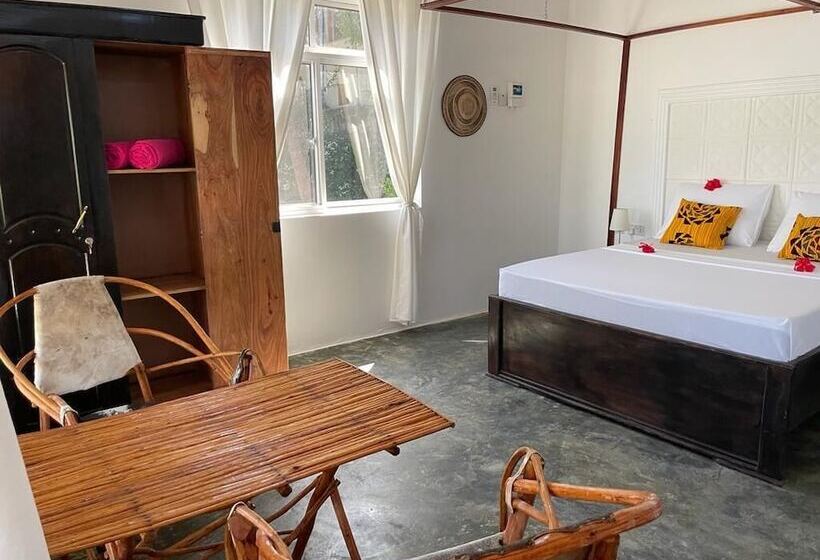 פנסיון Matemwe Rock Villas