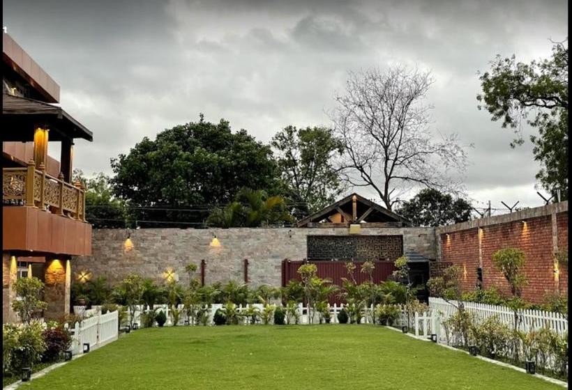 Yashmay Villa Club & Resort