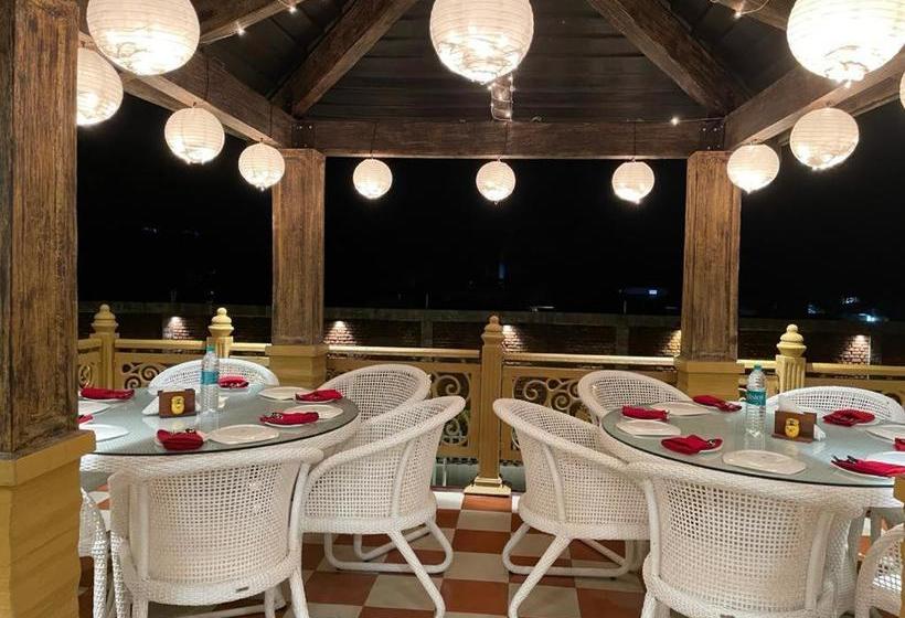 Yashmay Villa Club & Resort