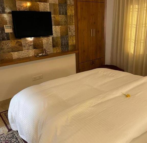 Yashmay Villa Club & Resort