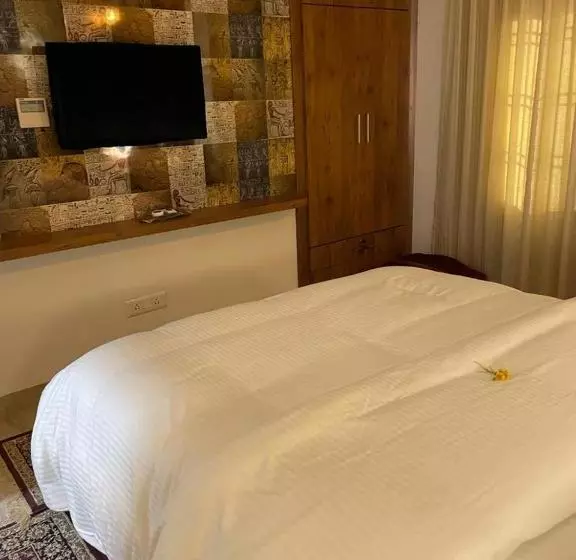 Yashmay Villa Club & Resort