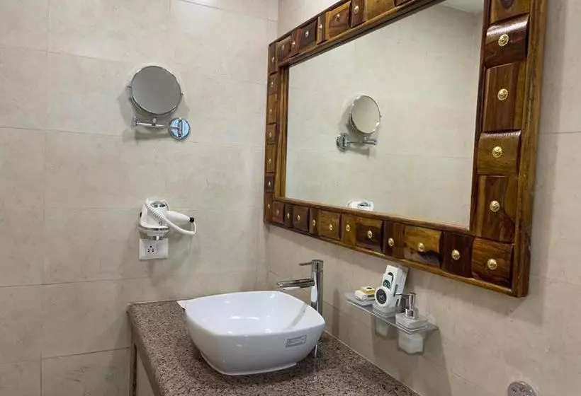 Yashmay Villa Club & Resort