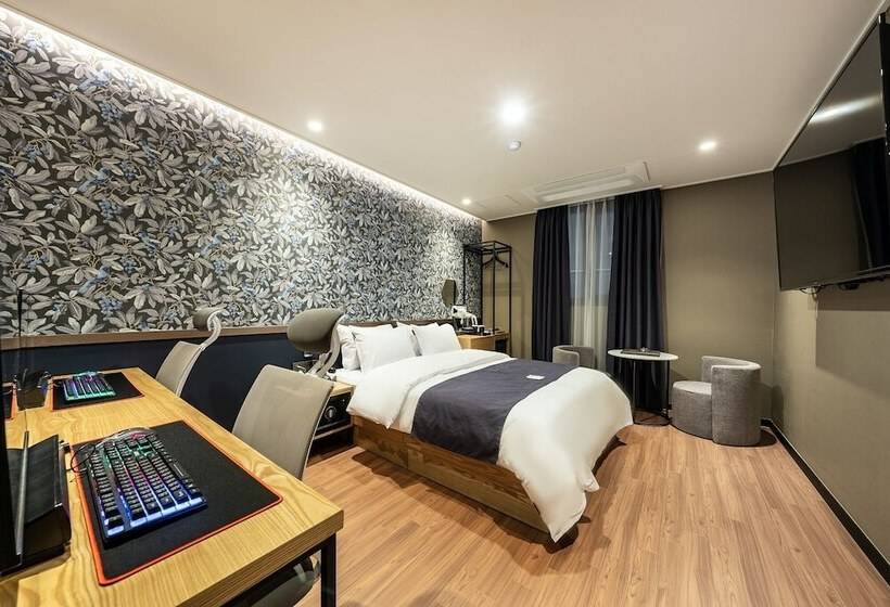 هتل Suwon Brown Dot Suwon Ingyegyo