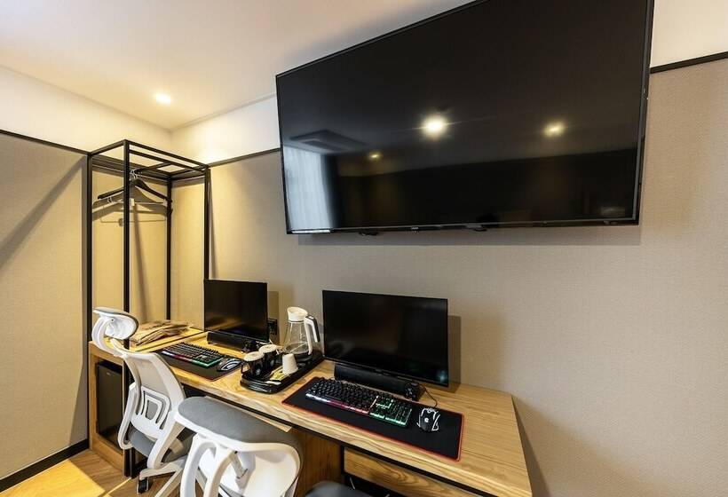 هتل Suwon Brown Dot Suwon Ingyegyo