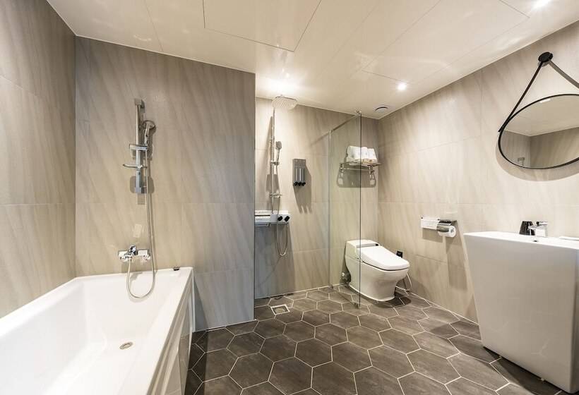 هتل Suwon Brown Dot Suwon Ingyegyo