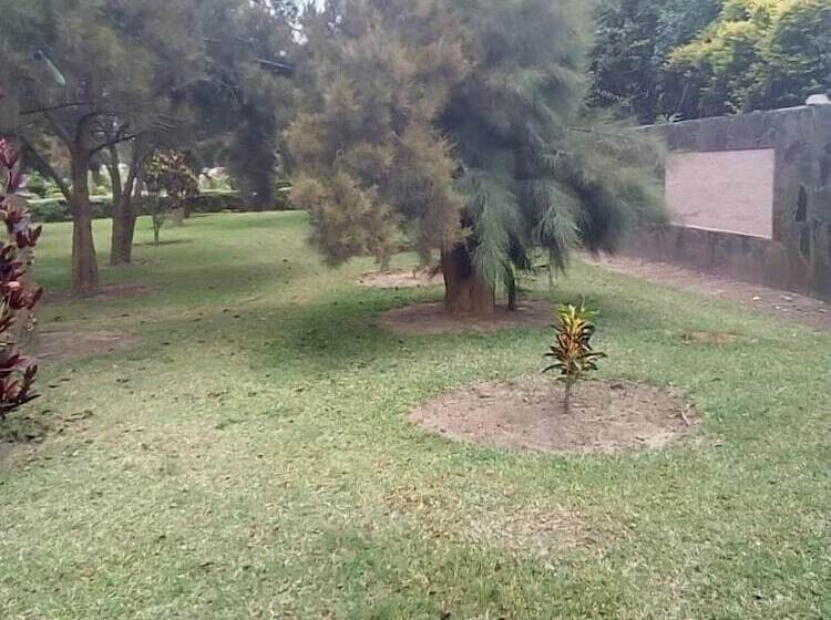 هتل Broken Hill Lodge