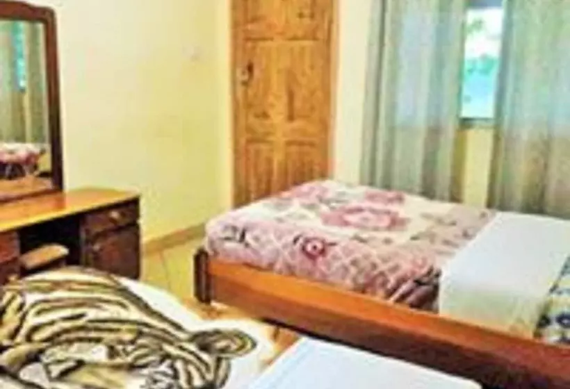 هتل Broken Hill Lodge