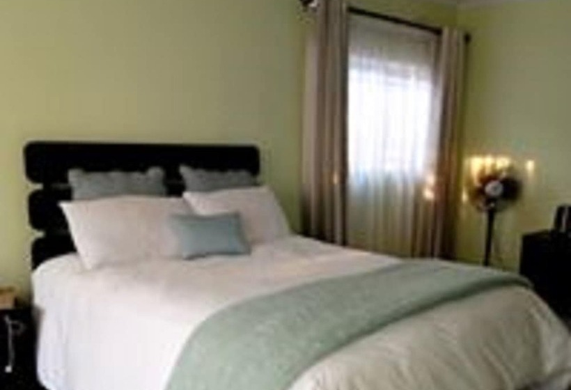 هتل Broken Hill Lodge