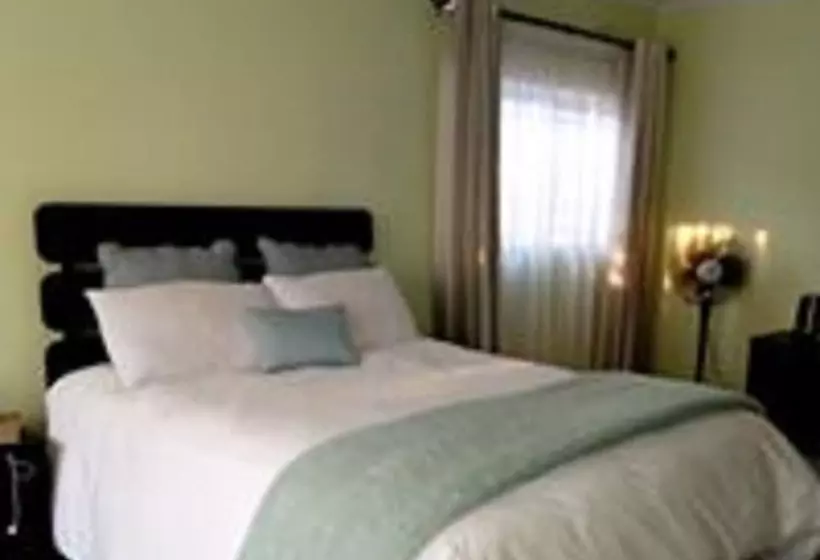 هتل Broken Hill Lodge