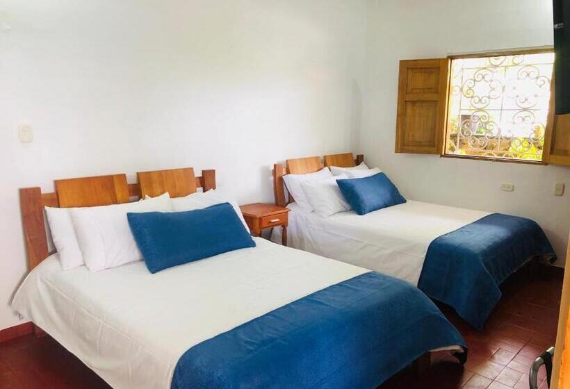 هتل Castillo De Cascadas Finca