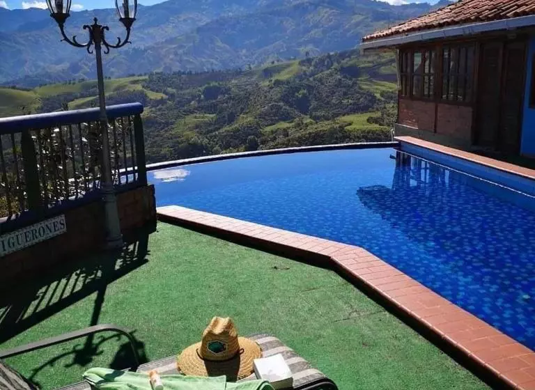 ホテル Castillo De Cascadas Finca