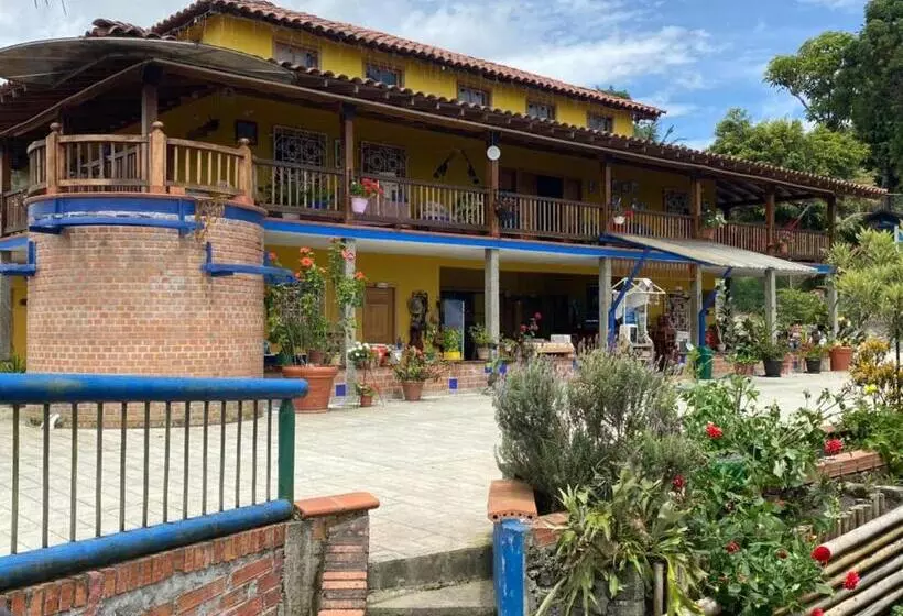 ホテル Castillo De Cascadas Finca
