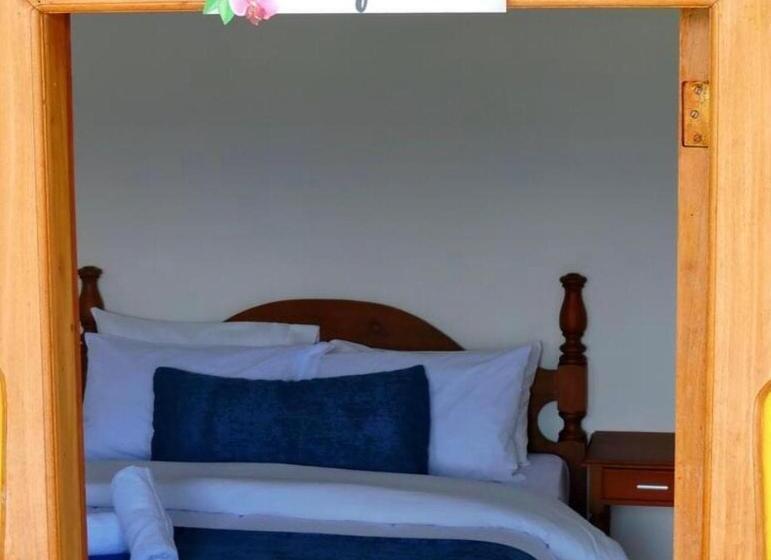 هتل Castillo De Cascadas Finca