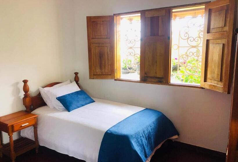 هتل Castillo De Cascadas Finca