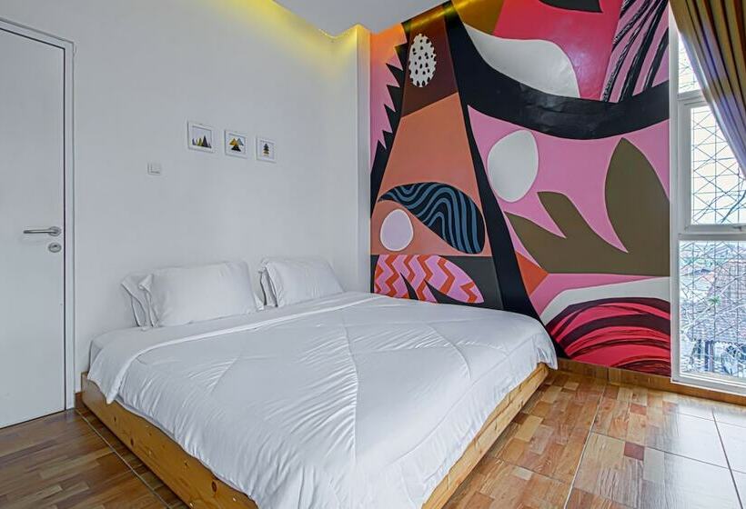 فندق Kupu Kupu Lembang