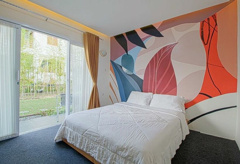 فندق Kupu Kupu Lembang