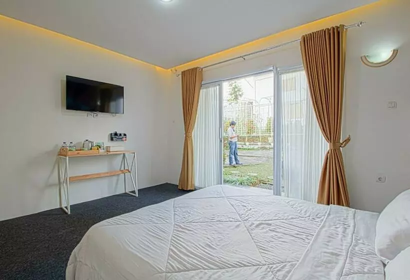 ホテル Kupu Kupu Lembang