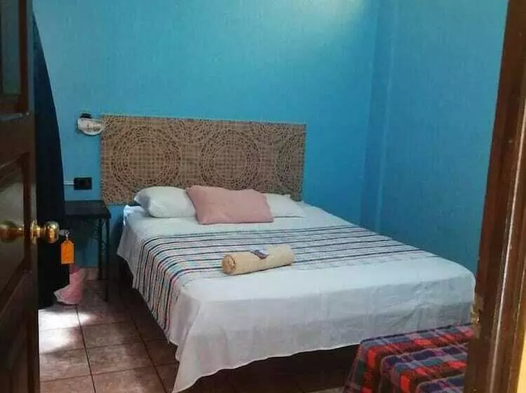 هتل La Estancia