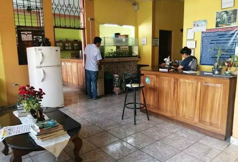 هتل La Estancia